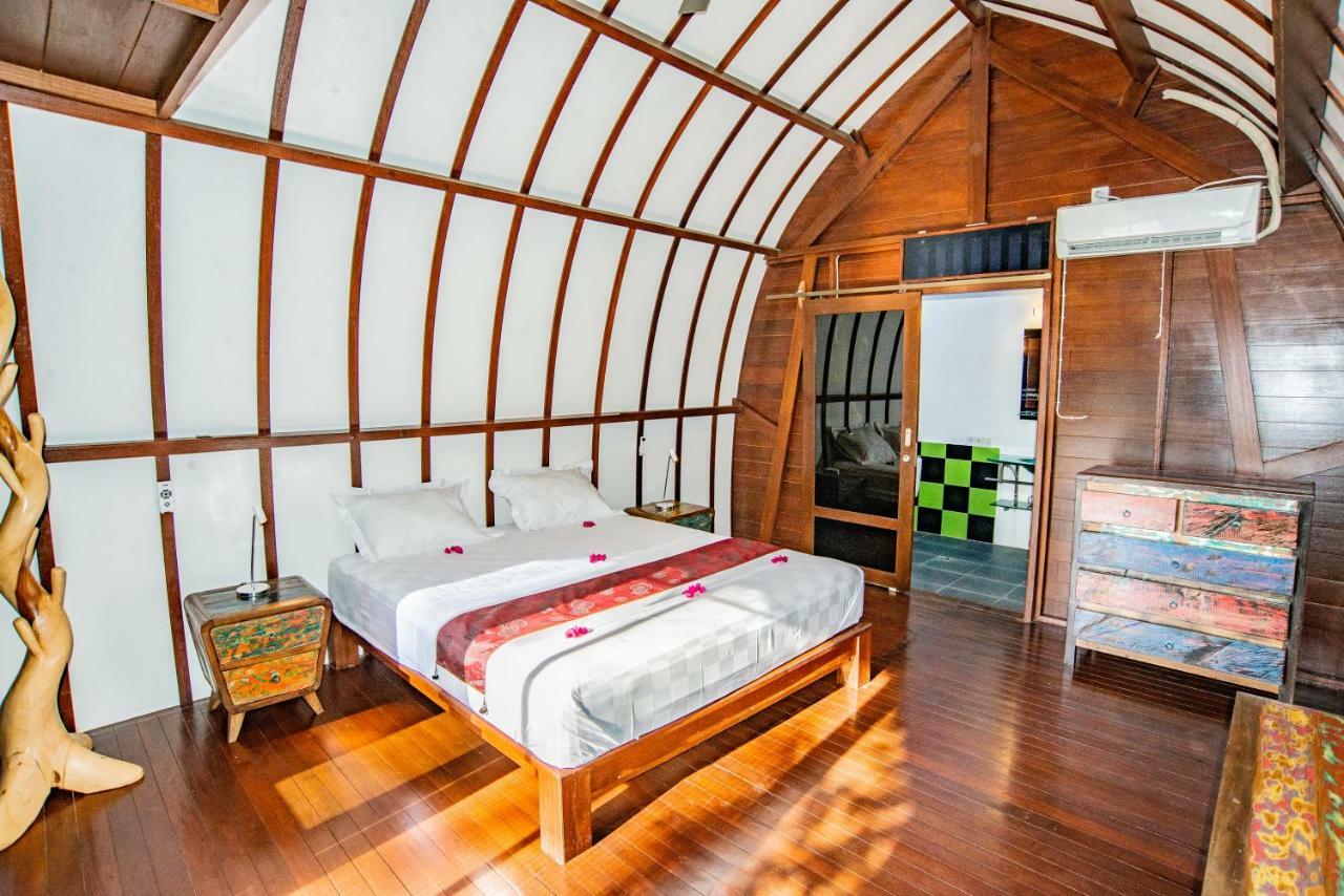The Papalagi Resort Gili Gede Exterior foto